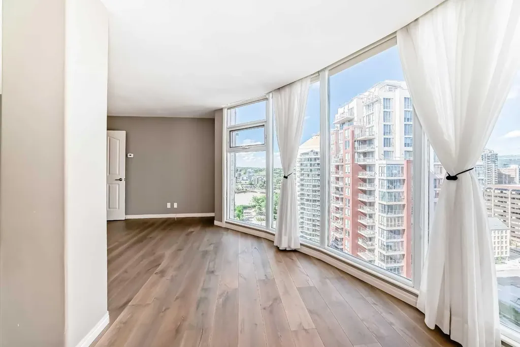 683 10 Street SW Calgary AB T2P5G3