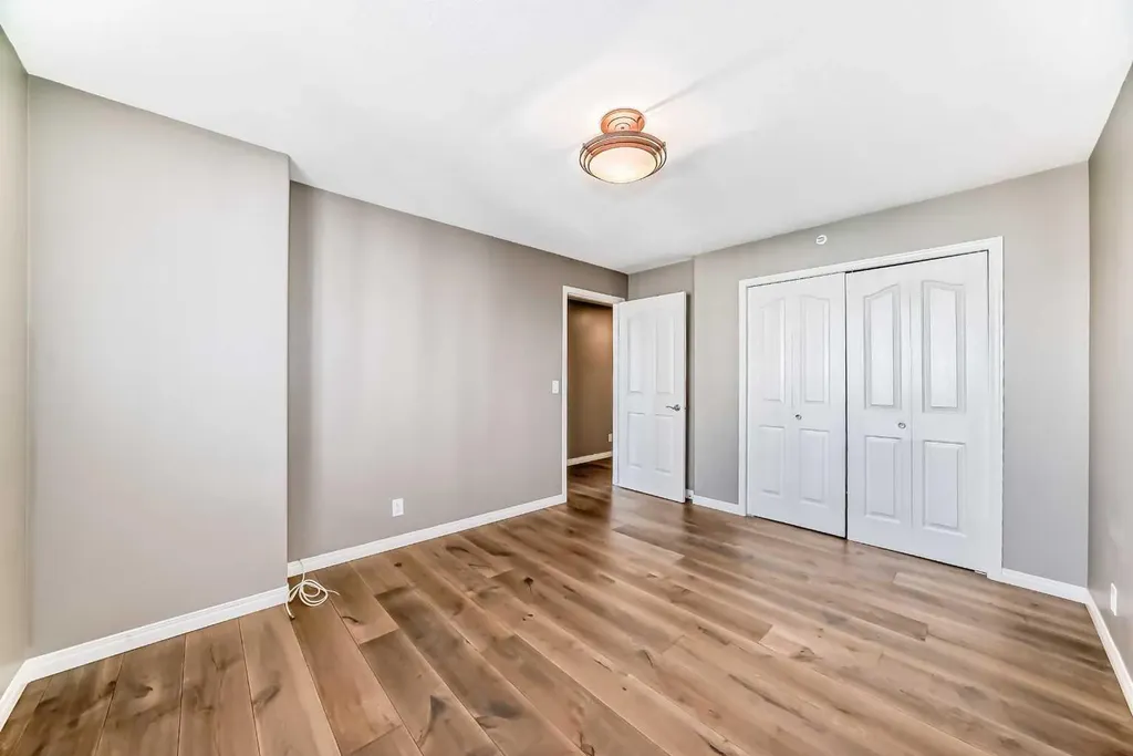 683 10 Street SW Calgary AB T2P5G3