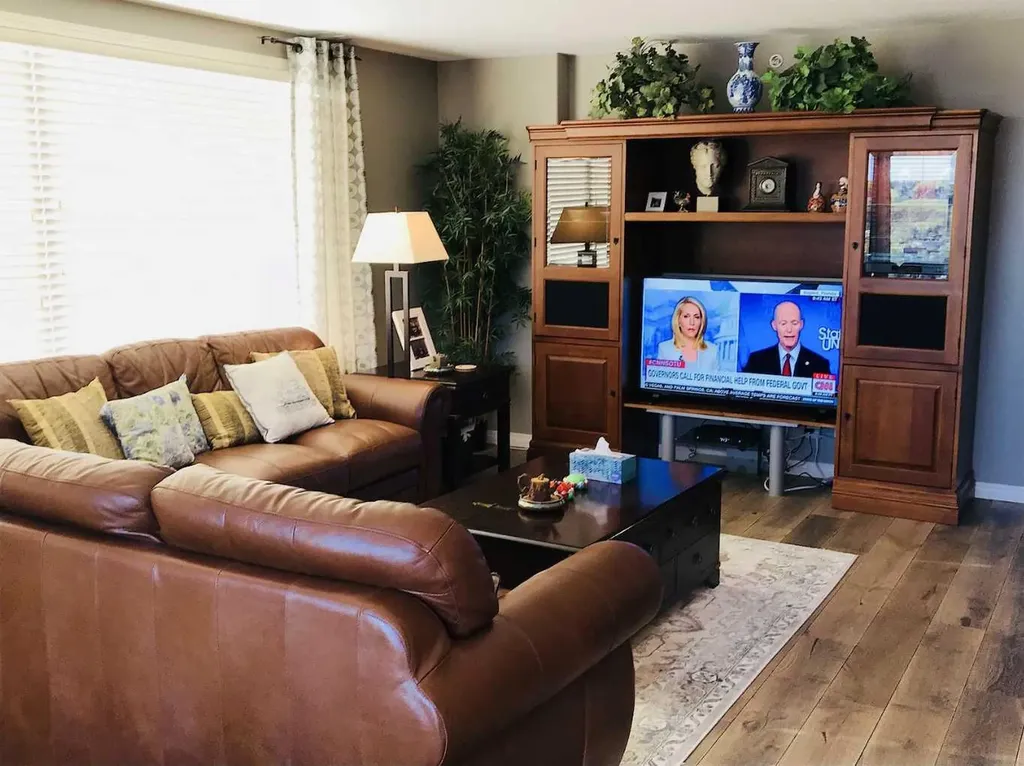 683 10 Street SW Calgary AB T2P5G3