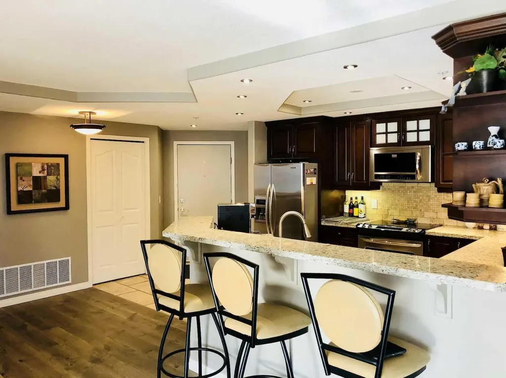 683 10 Street SW Calgary AB T2P5G3