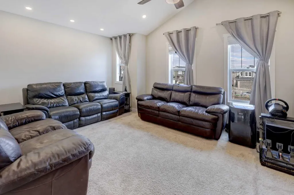 5 Williamstown Park NW Airdrie AB T4B 3Y4