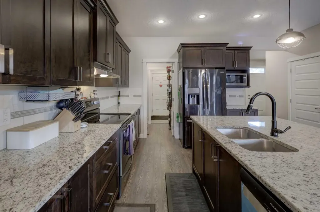 5 Williamstown Park NW Airdrie AB T4B 3Y4