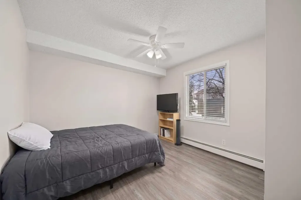 2371 Eversyde Avenue SW Calgary AB T2Y 4S3