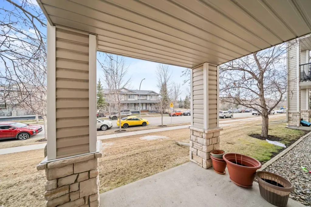 2371 Eversyde Avenue SW Calgary AB T2Y 4S3