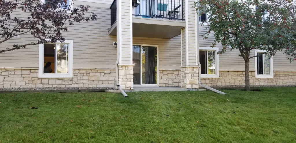 2371 Eversyde Avenue SW Calgary AB T2Y 4S3