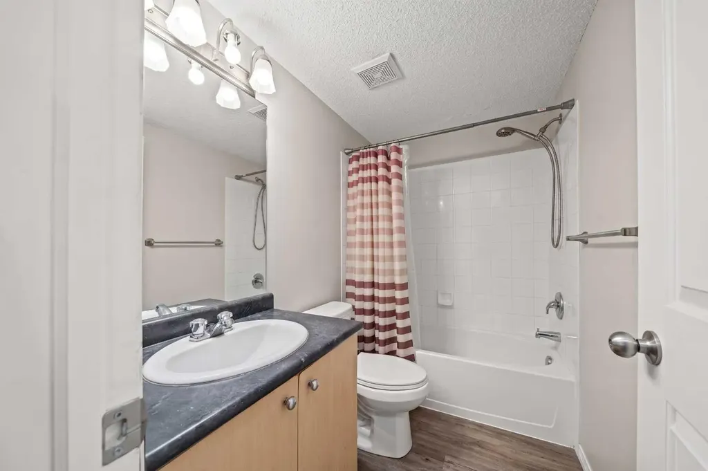 2371 Eversyde Avenue SW Calgary AB T2Y 4S3