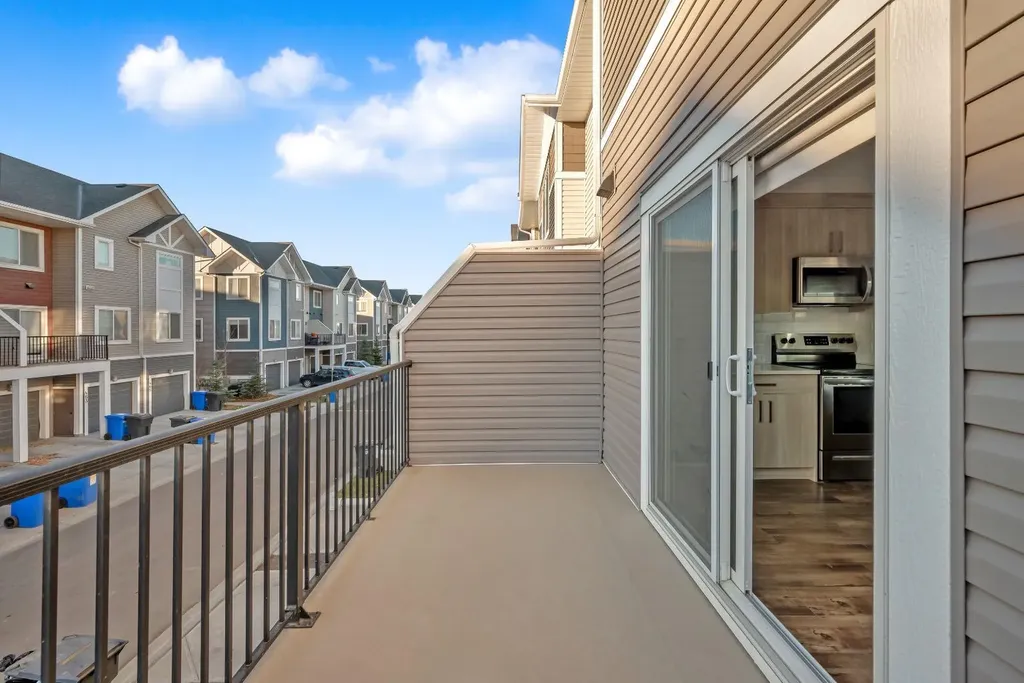 450 Canals Crossing SW Airdrie AB T4B 4L3