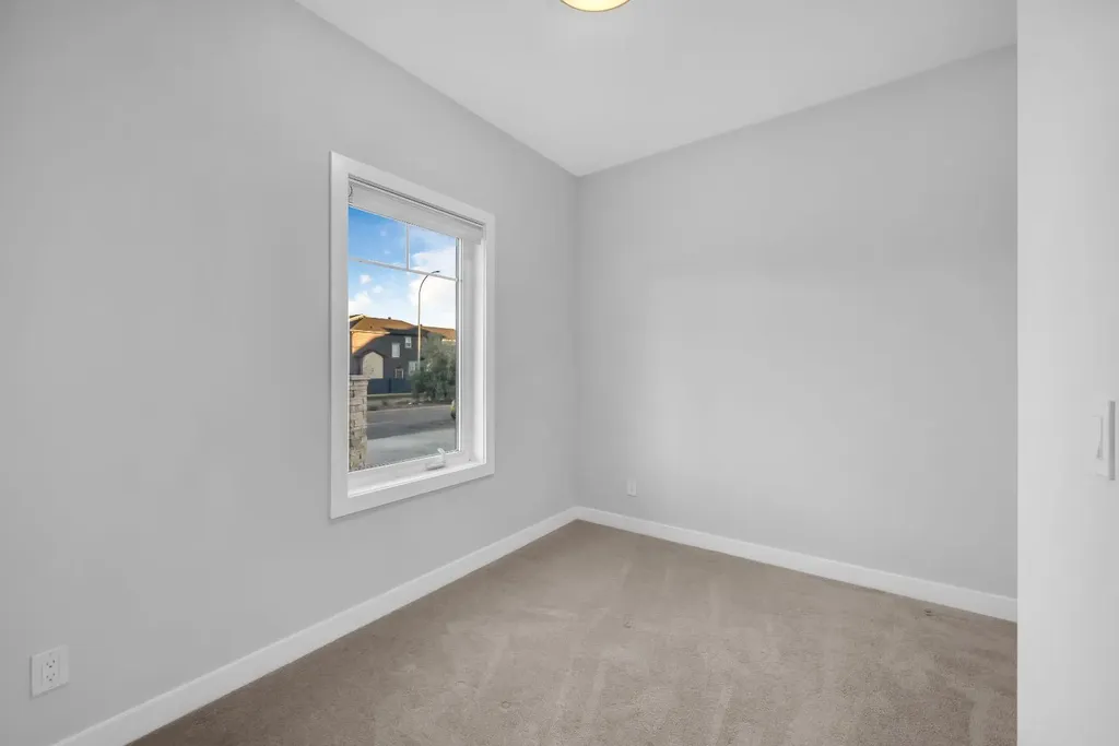 450 Canals Crossing SW Airdrie AB T4B 4L3