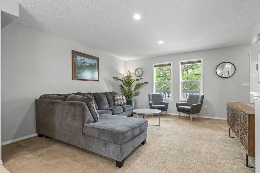22-189 Country Village Manor NE Calgary AB T3K 0L6