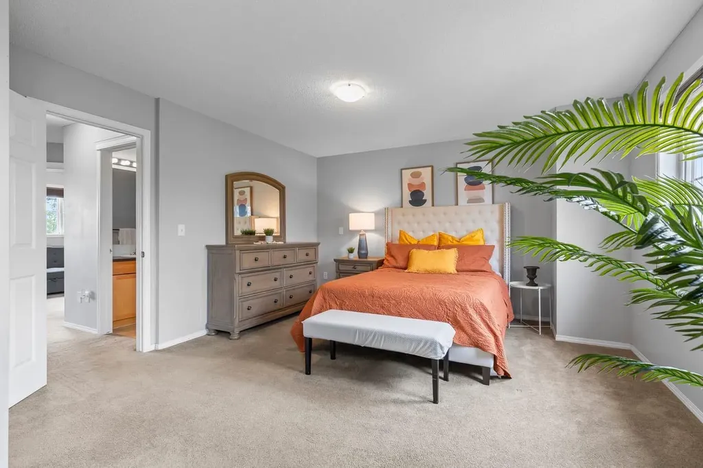 189 Country Village Manor NE Calgary AB T3K 0L6