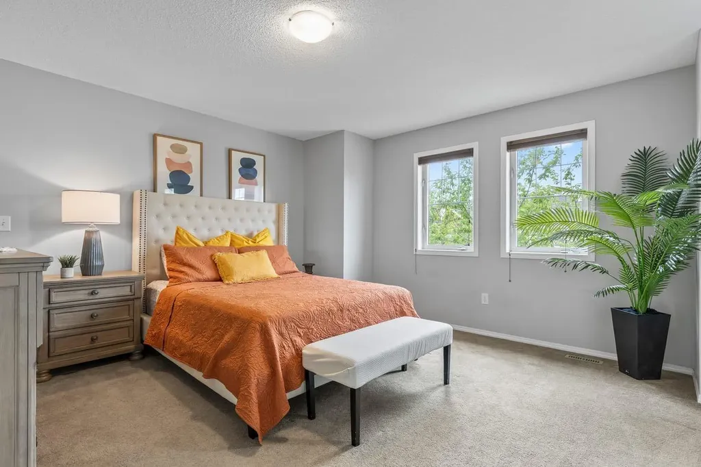 189 Country Village Manor NE Calgary AB T3K 0L6