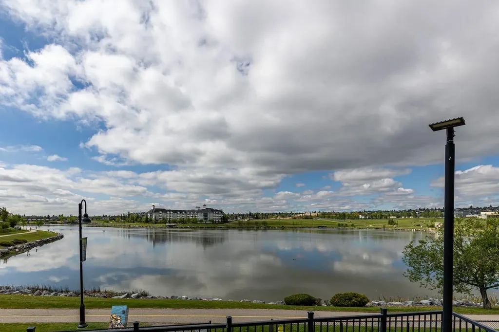 189 Country Village Manor NE Calgary AB T3K 0L6