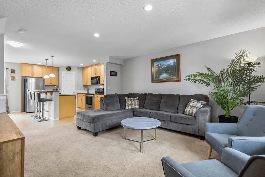 22-189 Country Village Manor NE Calgary AB T3K 0L6