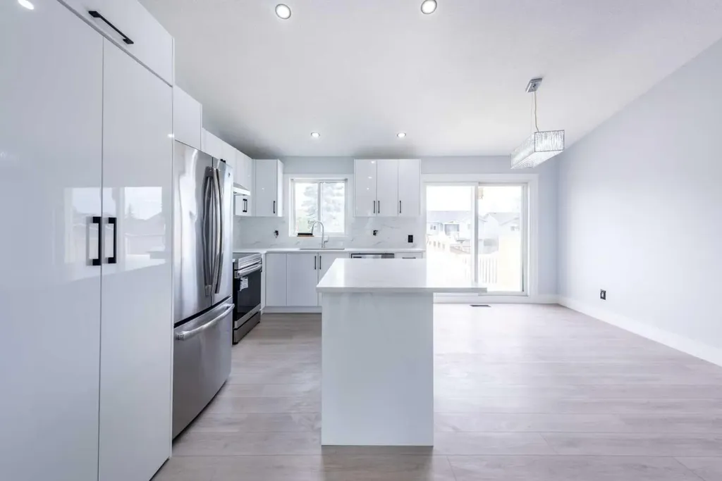 141 Falshire Close NE Calgary AB T3J 3A2