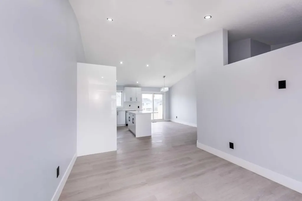 141 Falshire Close NE Calgary AB T3J 3A2