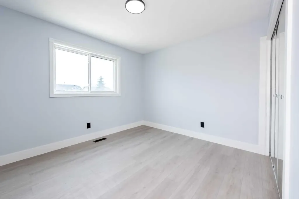 141 Falshire Close NE Calgary AB T3J 3A2