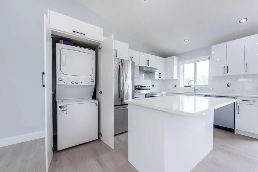 141 Falshire Close NE Calgary AB T3J 3A2