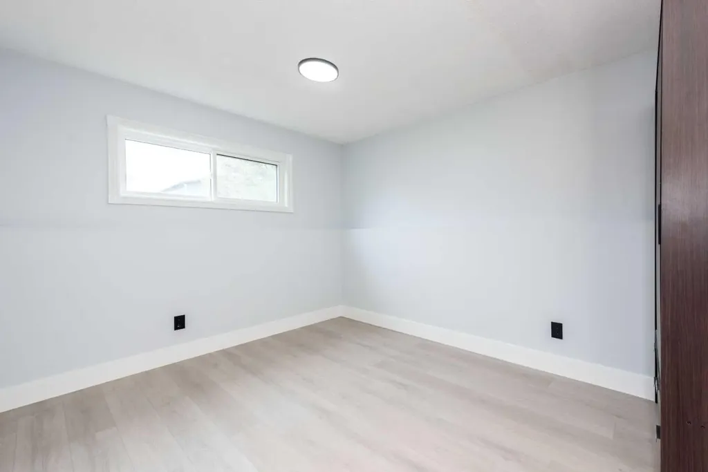 141 Falshire Close NE Calgary AB T3J 3A2