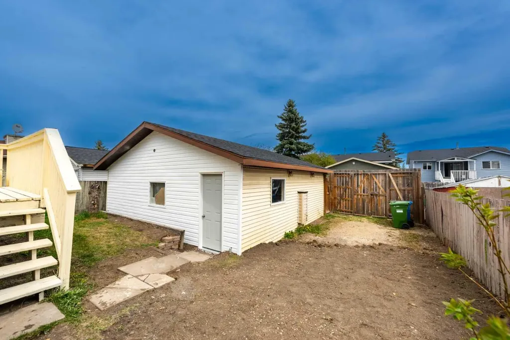141 Falshire Close NE Calgary AB T3J 3A2
