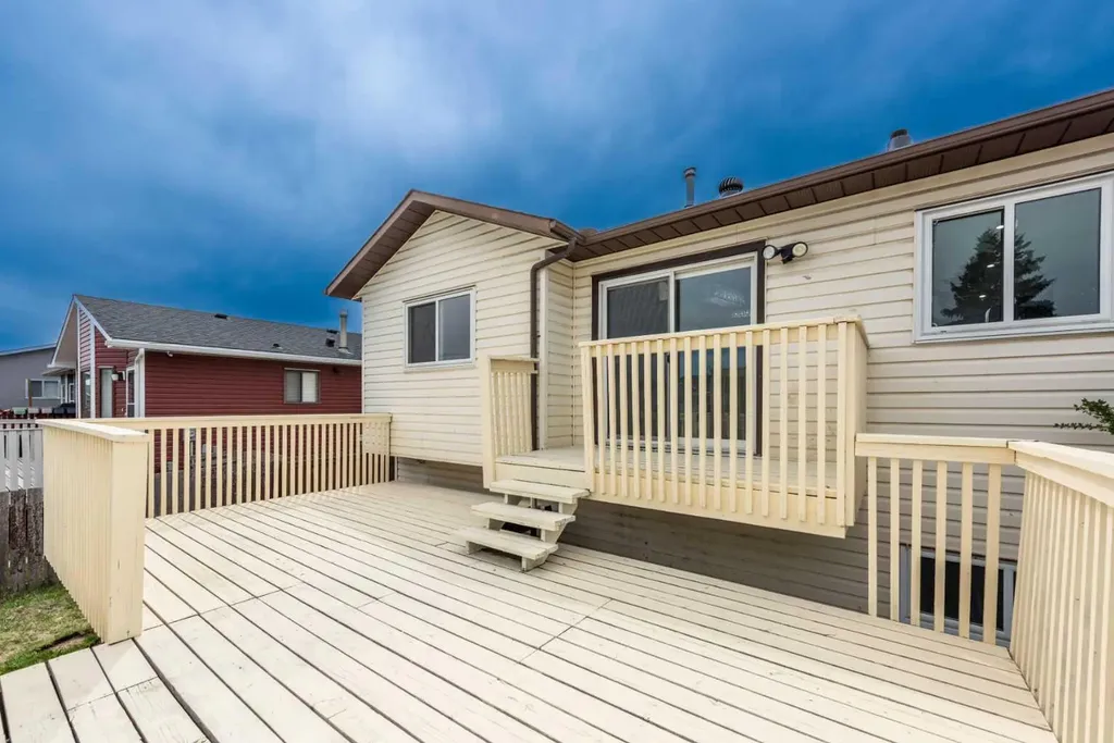 141 Falshire Close NE Calgary AB T3J 3A2