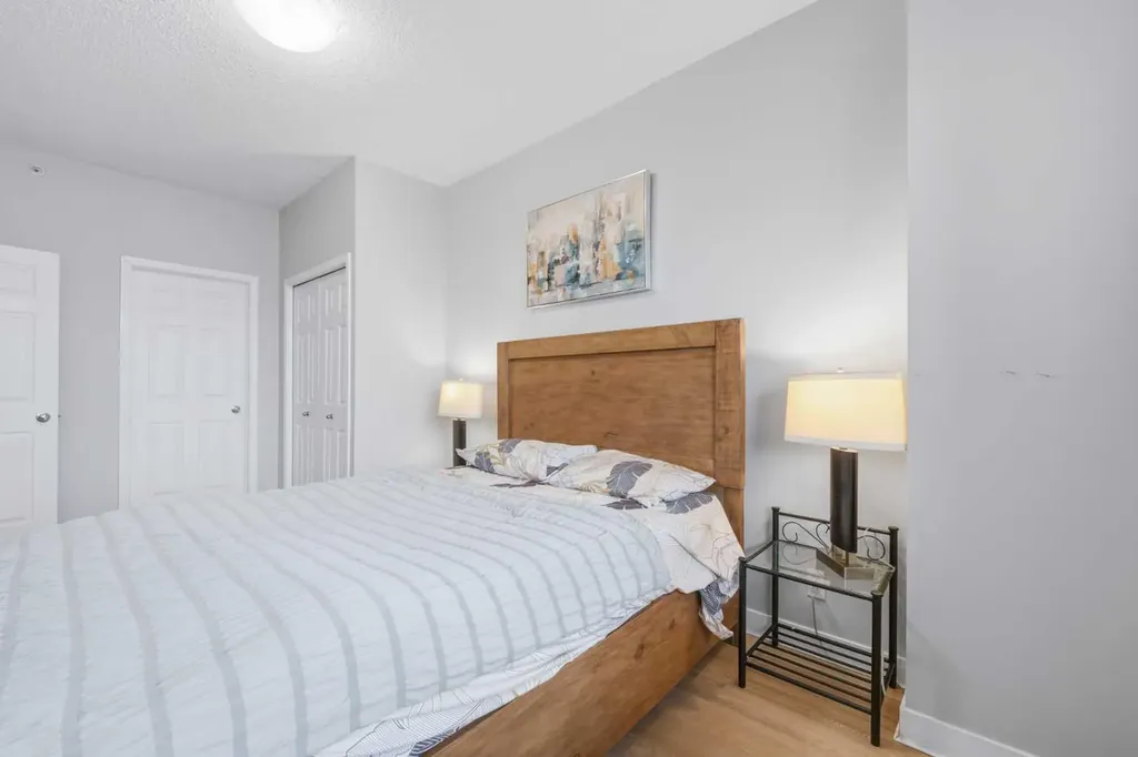 1053 10 Street SW Calgary AB T2R 1S6