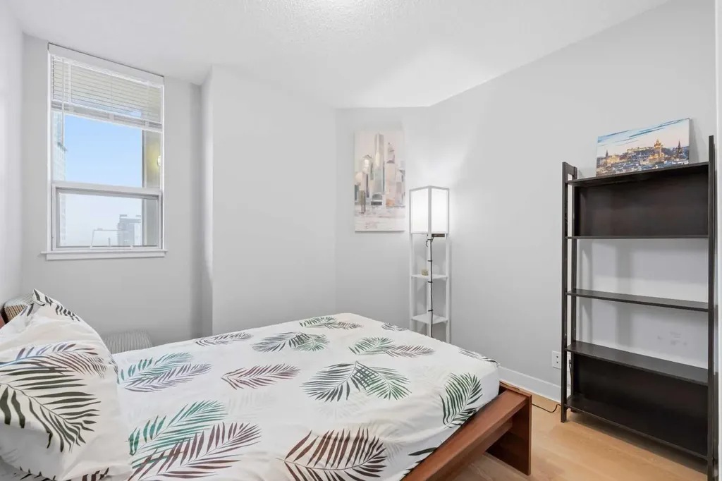 1053 10 Street SW Calgary AB T2R 1S6
