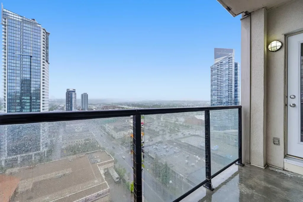 1053 10 Street SW Calgary AB T2R 1S6
