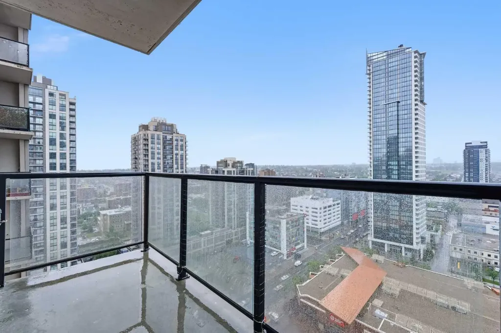 1053 10 Street SW Calgary AB T2R 1S6
