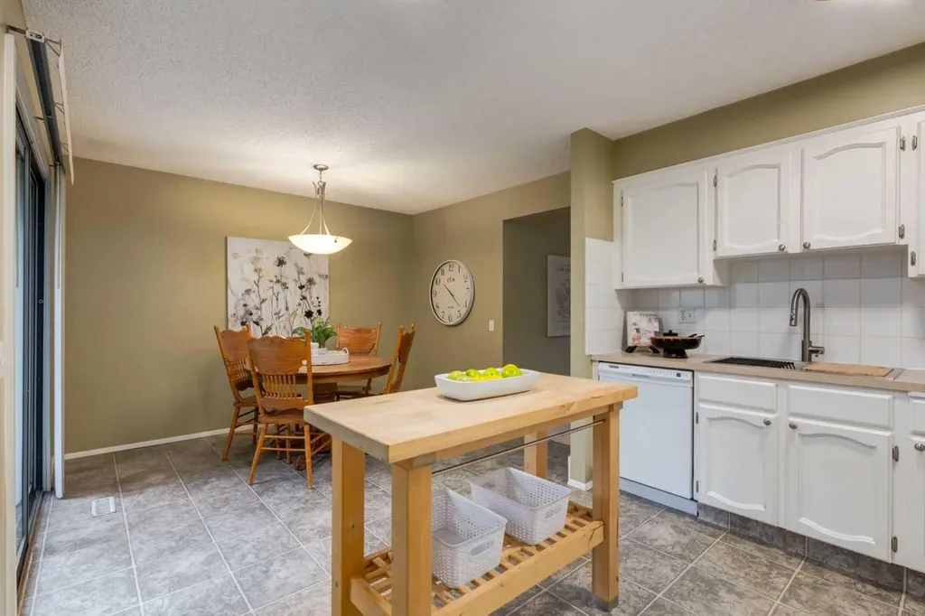 3302 50 Street NW Calgary AB T3A2C6