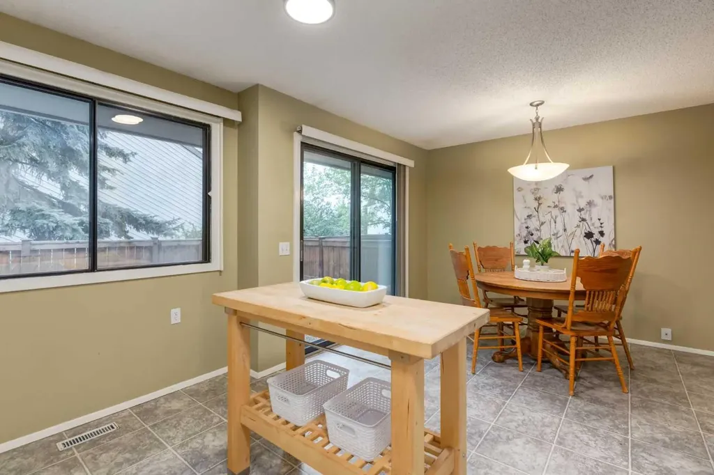 3302 50 Street NW Calgary AB T3A2C6