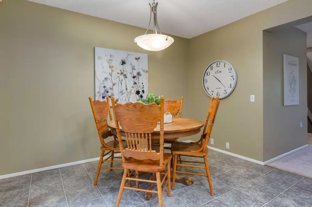 3302 50 Street NW Calgary AB T3A2C6