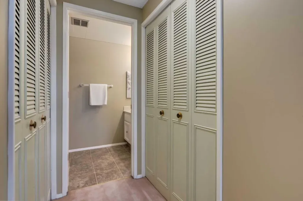 3302 50 Street NW Calgary AB T3A2C6