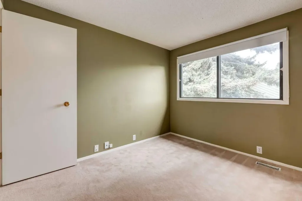 3302 50 Street NW Calgary AB T3A2C6
