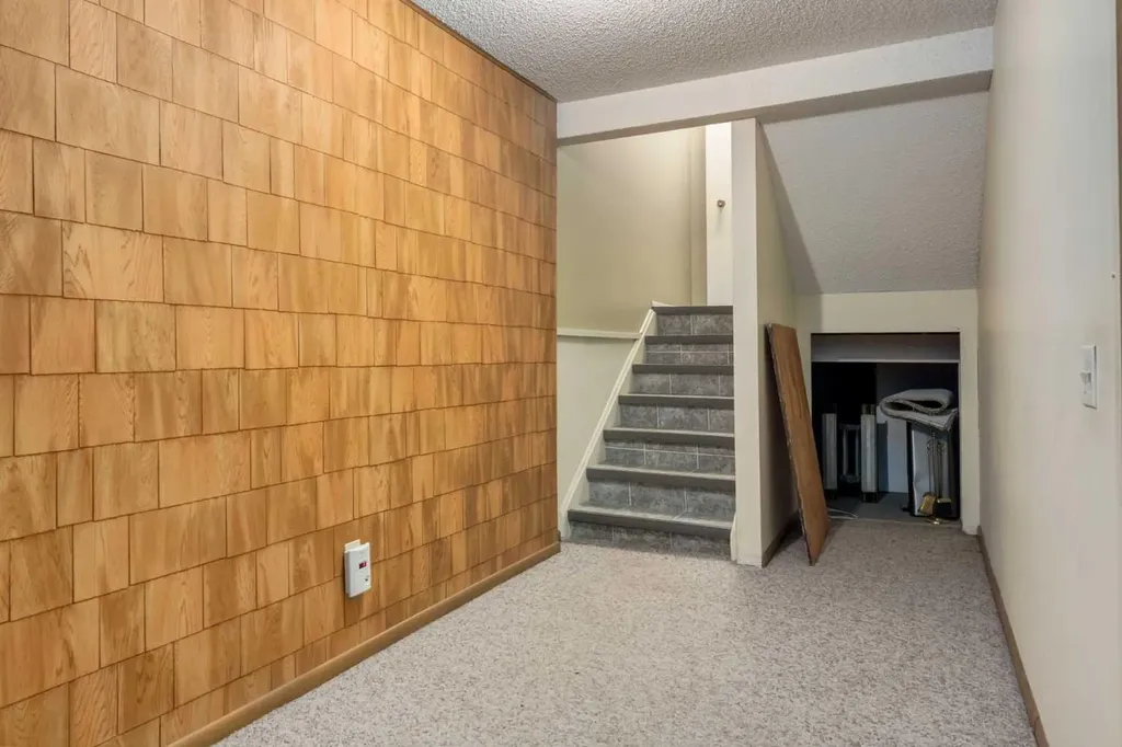 3302 50 Street NW Calgary AB T3A2C6