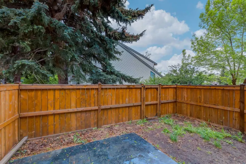 3302 50 Street NW Calgary AB T3A2C6