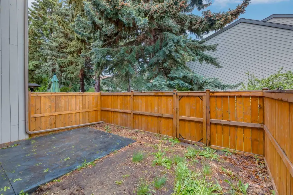 3302 50 Street NW Calgary AB T3A2C6