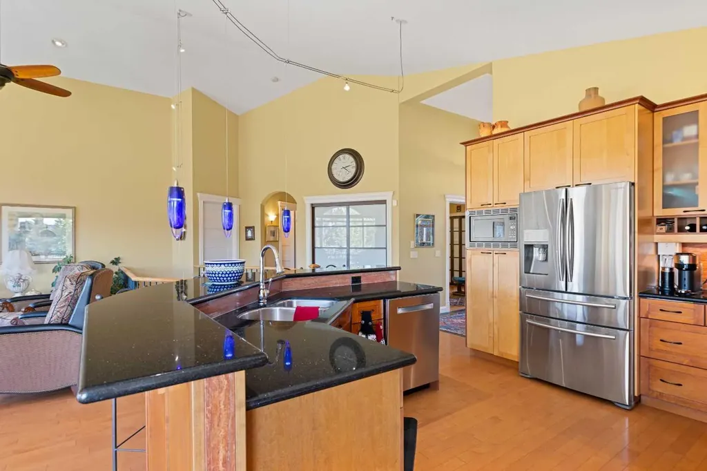 38 Sienna Ridge Landing SW Calgary AB T3H 3S1