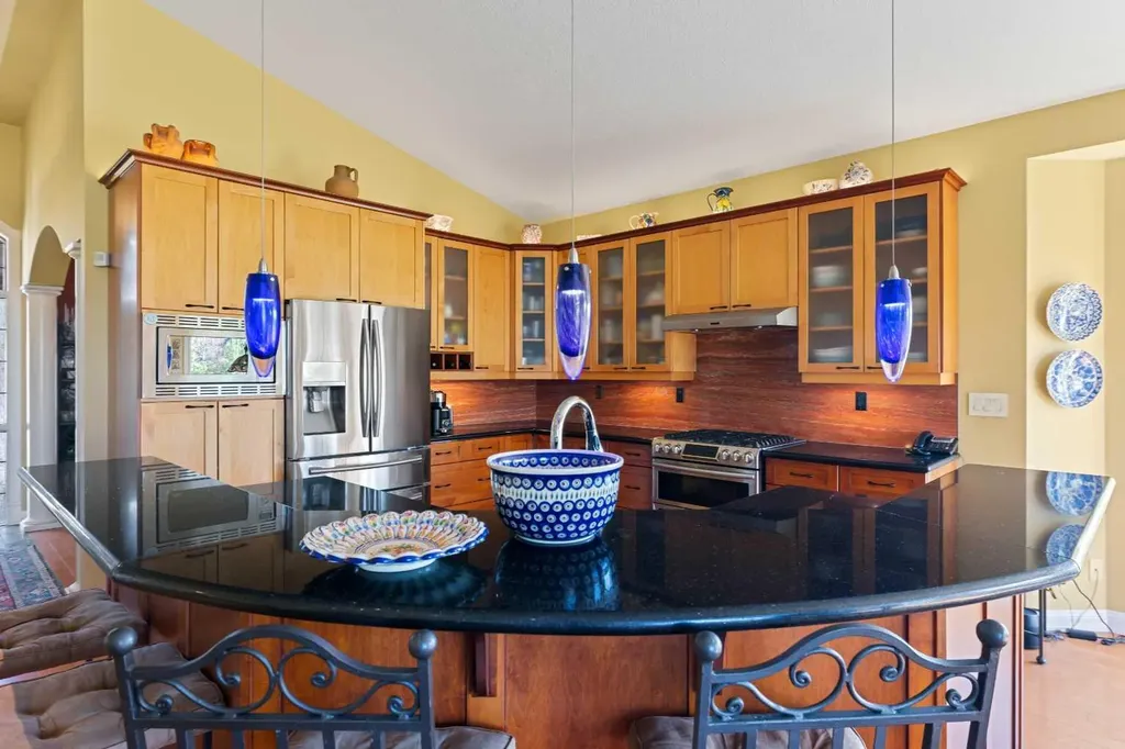 38 Sienna Ridge Landing SW Calgary AB T3H 3S1