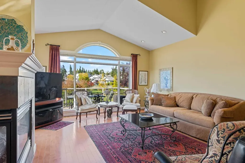 38 Sienna Ridge Landing SW Calgary AB T3H 3S1
