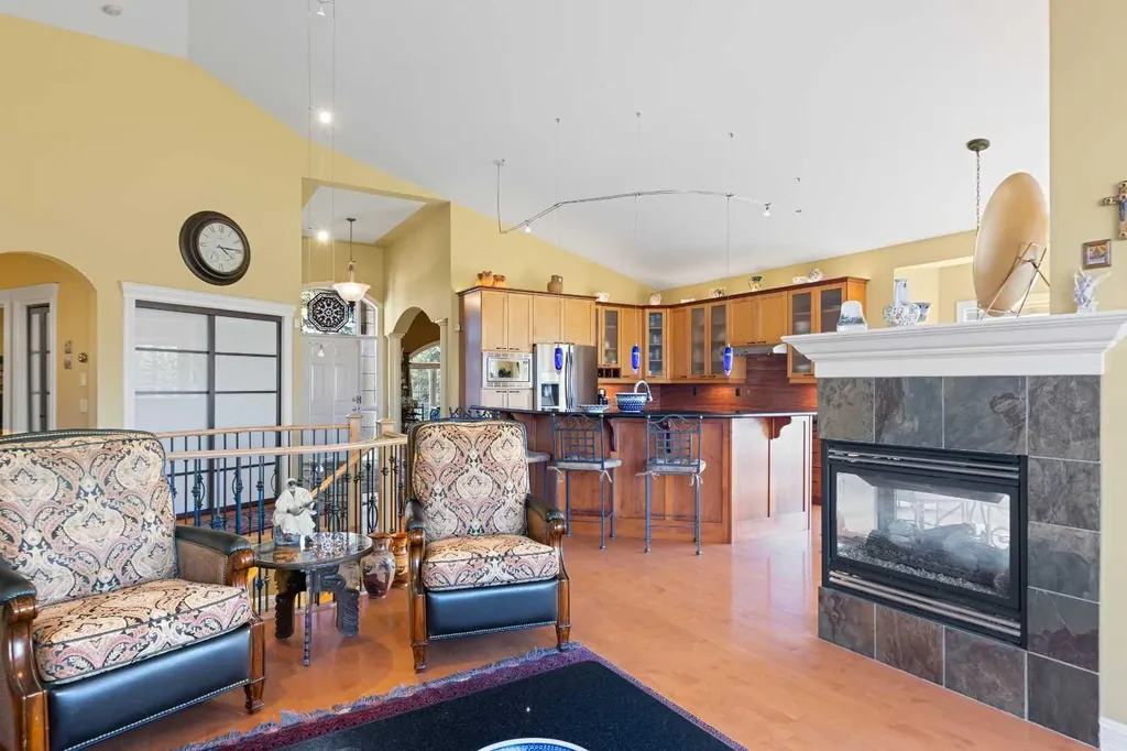 38 Sienna Ridge Landing SW Calgary AB T3H 3S1