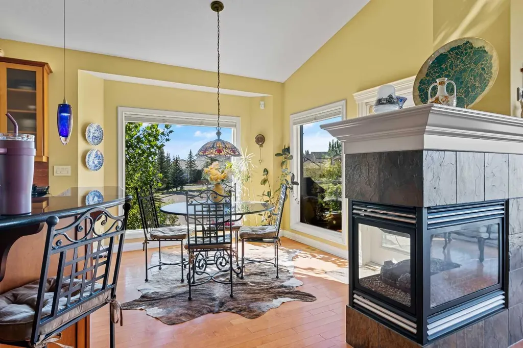 38 Sienna Ridge Landing SW Calgary AB T3H 3S1