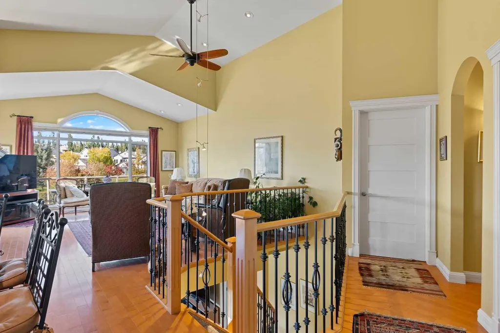 38 Sienna Ridge Landing SW Calgary AB T3H 3S1