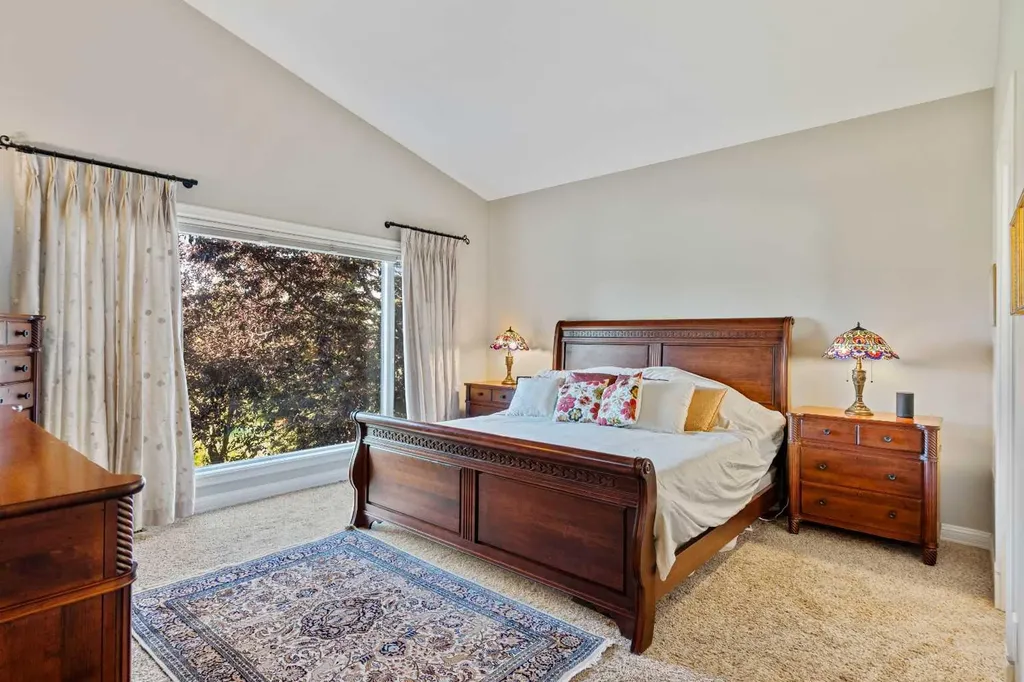 38 Sienna Ridge Landing SW Calgary AB T3H 3S1