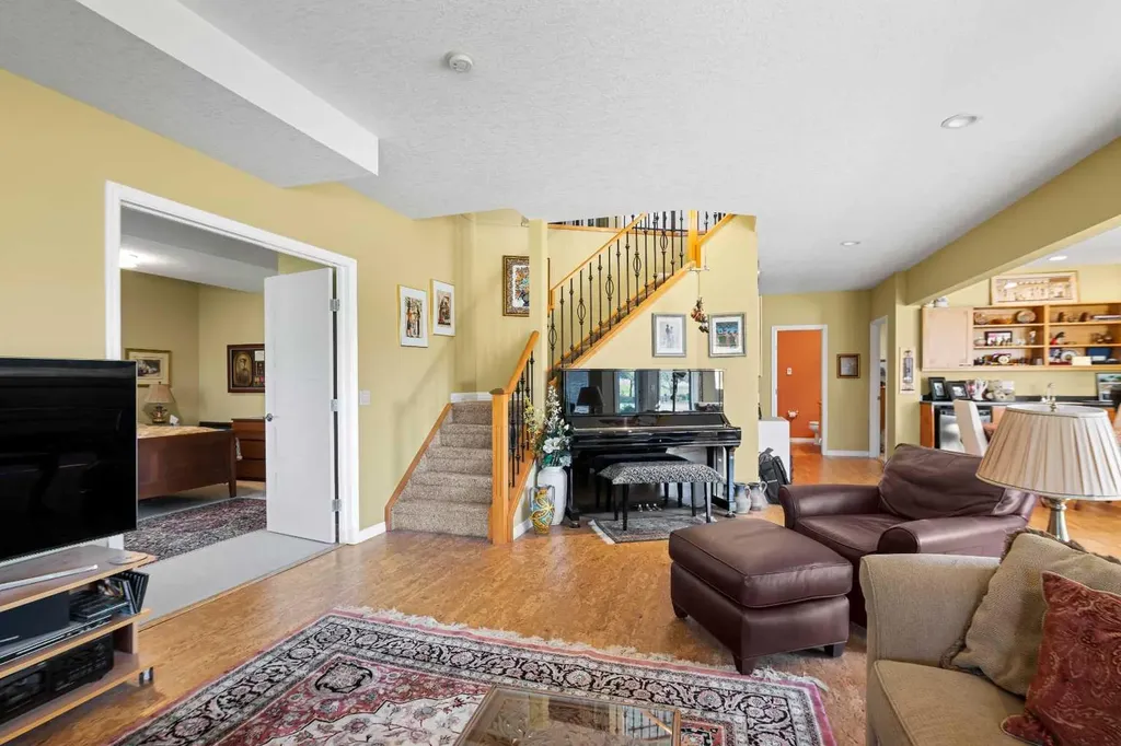 38 Sienna Ridge Landing SW Calgary AB T3H 3S1