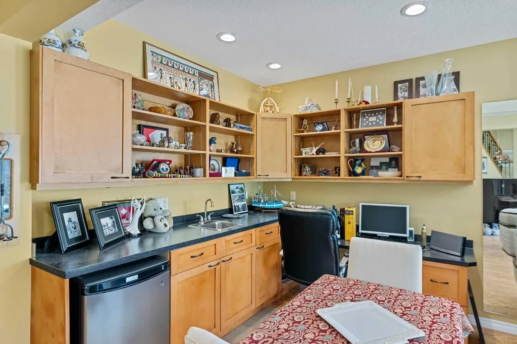 38 Sienna Ridge Landing SW Calgary AB T3H 3S1