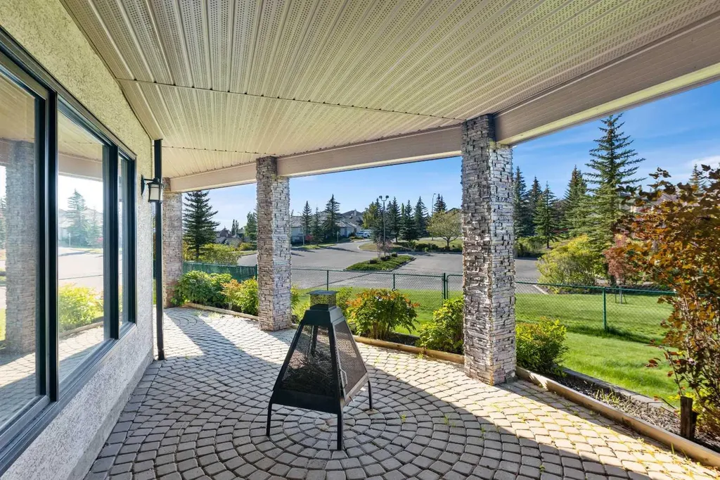 38 Sienna Ridge Landing SW Calgary AB T3H 3S1