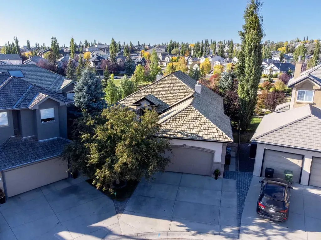 38 Sienna Ridge Landing SW Calgary AB T3H 3S1
