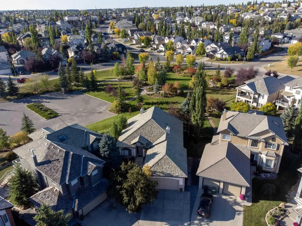 38 Sienna Ridge Landing SW Calgary AB T3H 3S1