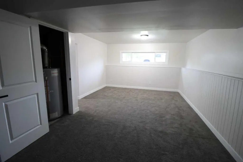 1816 11 Street Coaldale AB T1M 1A6