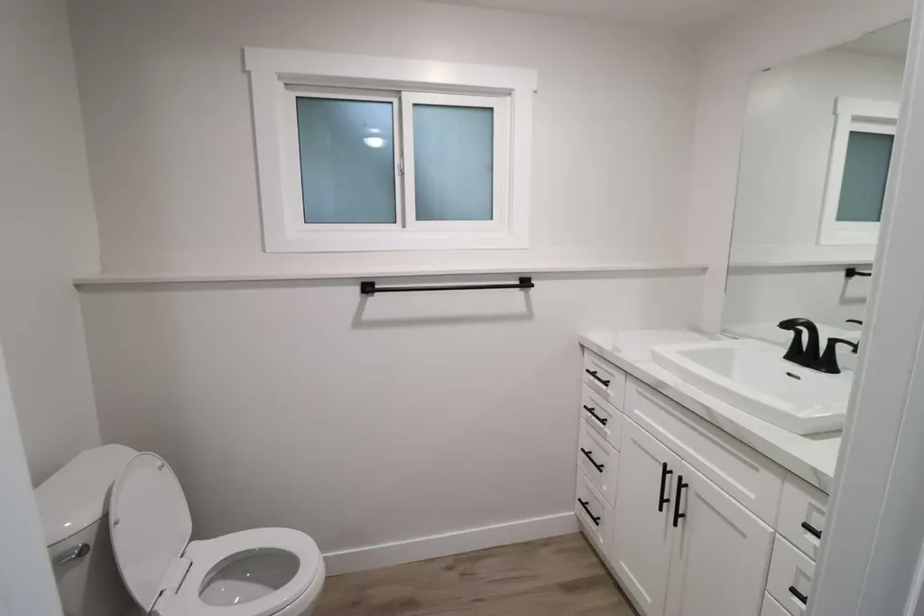 1816 11 Street Coaldale AB T1M 1A6